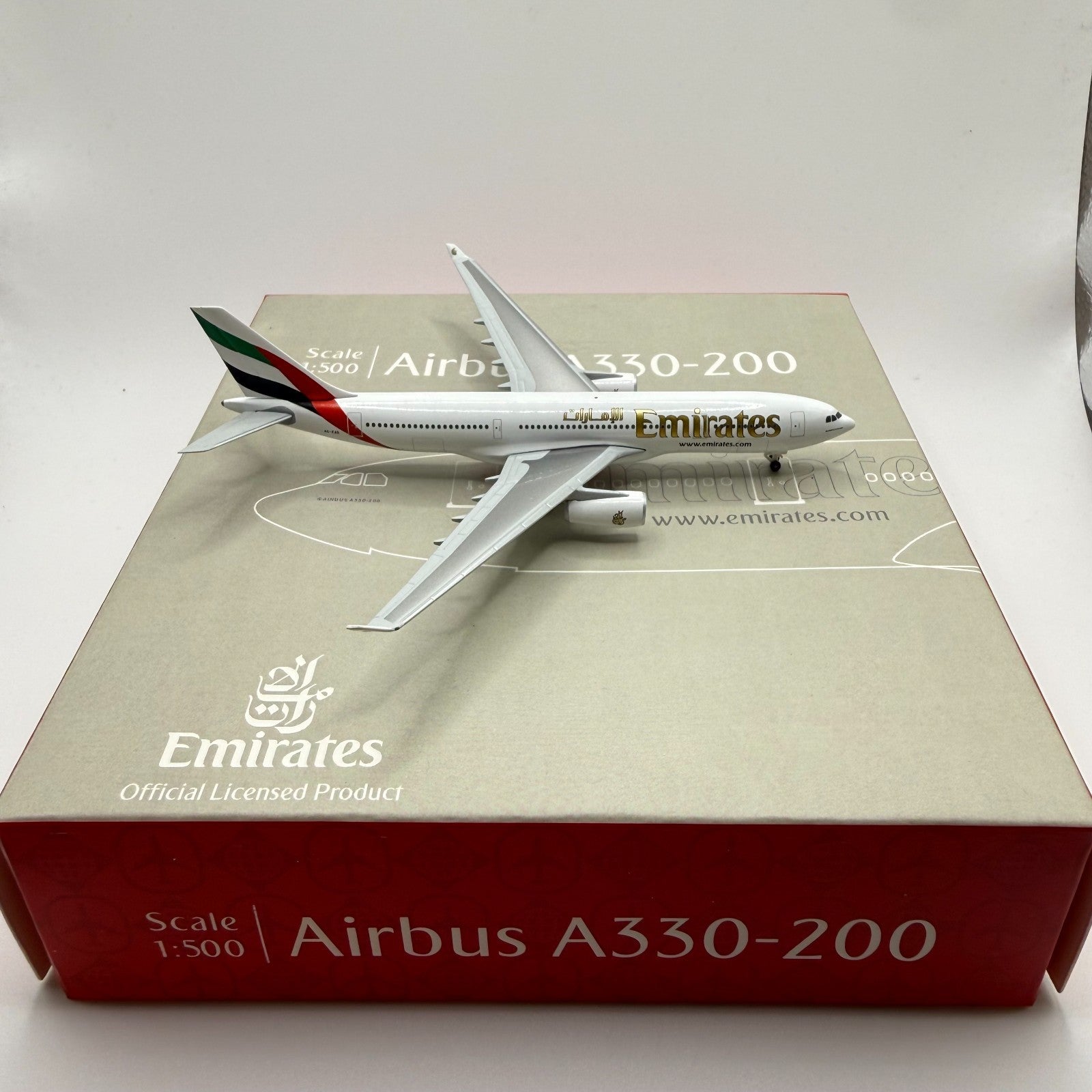 Herpa Wings 1:500 Emirates A330-200