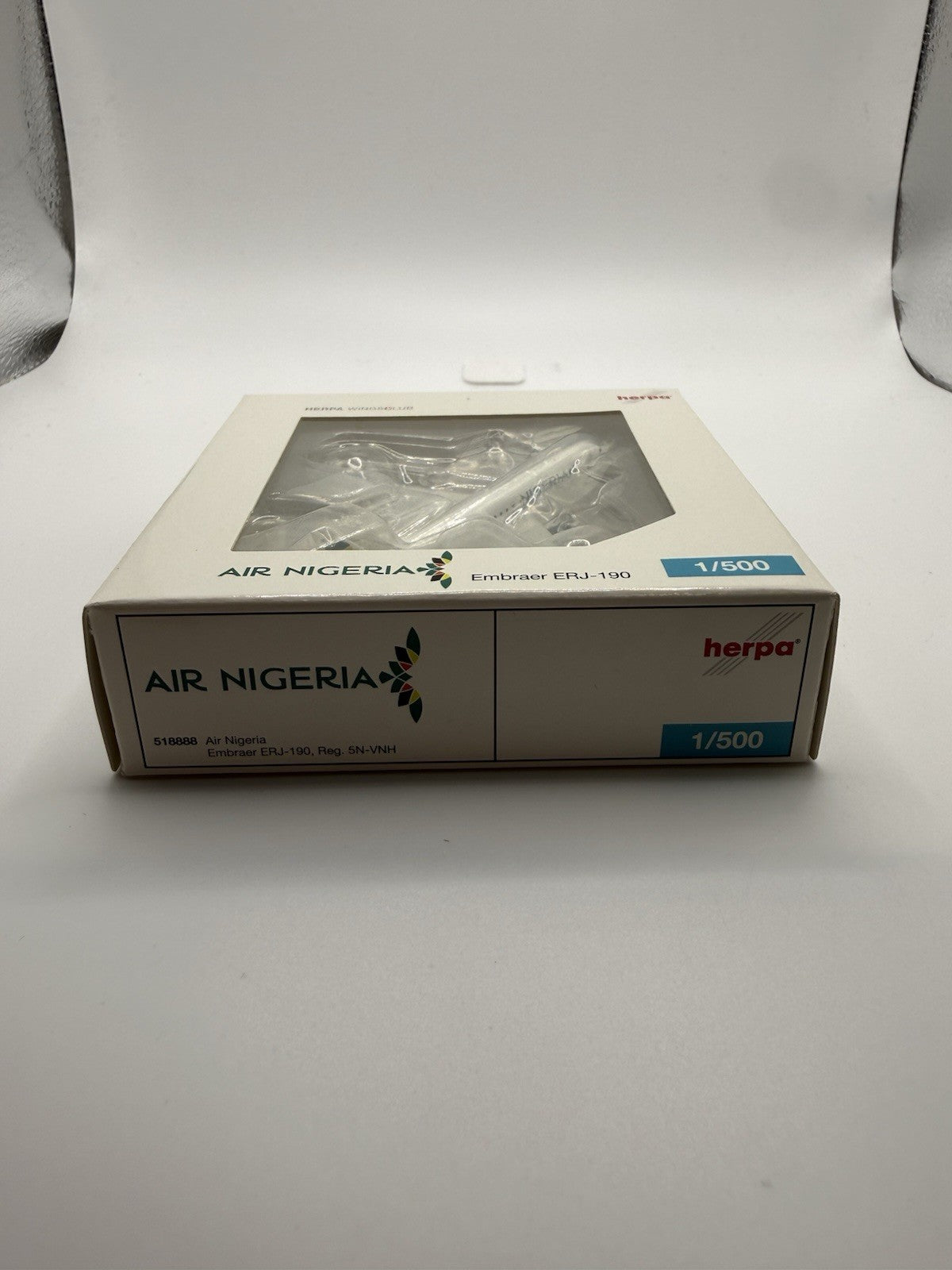 Herpa Wings 1:500 Air Nigeria ERJ-190