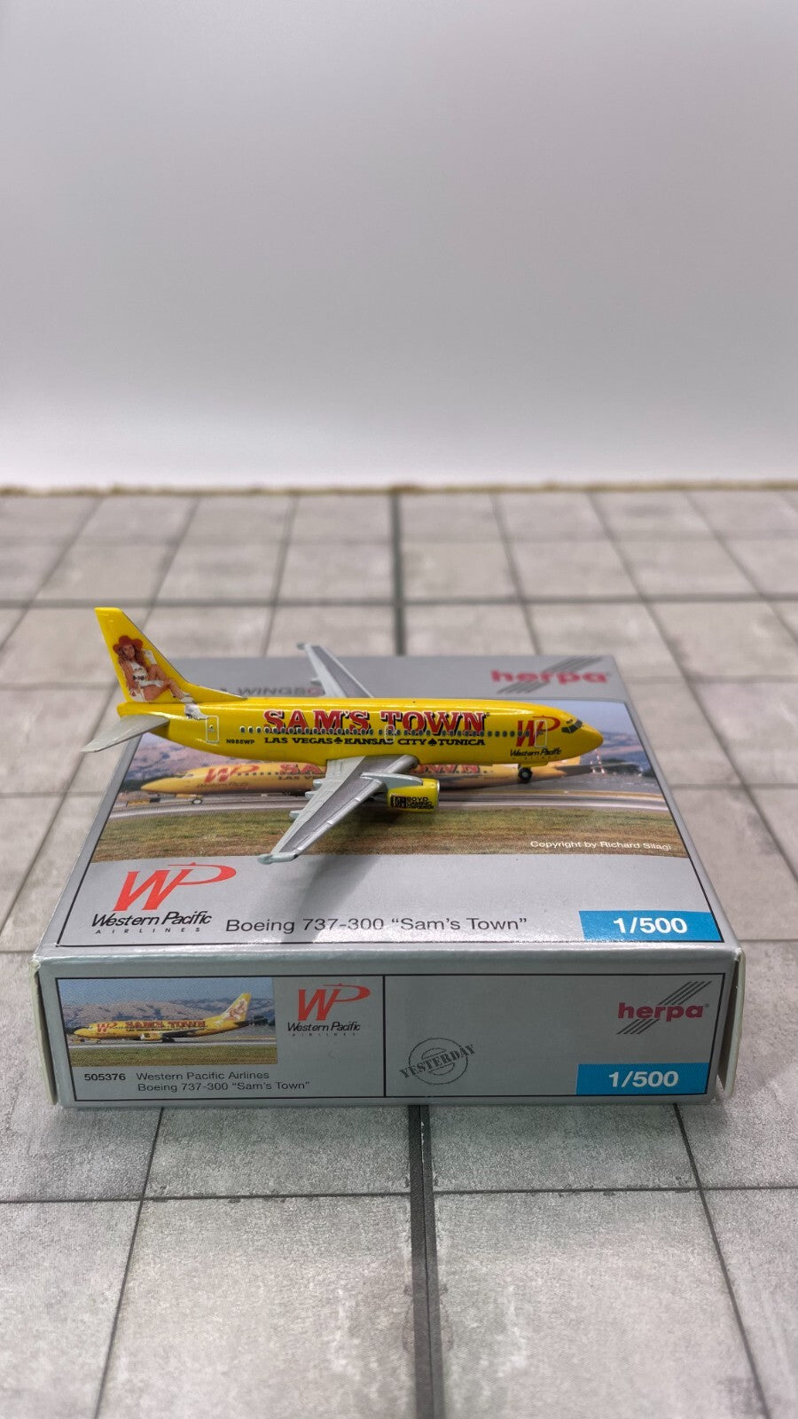 Herpa Wings 1:500 Western Pacific 737-300 Sams Town