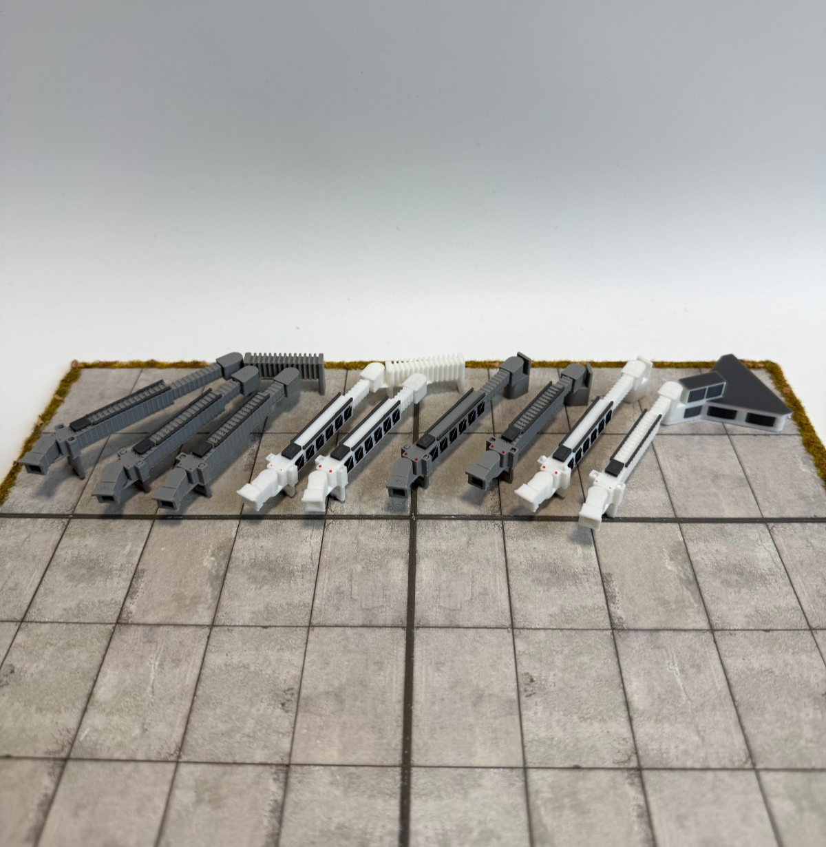 für Herpa Wings 1:500 / 1:400 5x Fluggastbrücken Jet bridges Gangways Zubehör