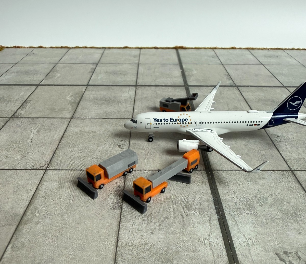 für Herpa 1:500 / 1:400 10x Schneepflug Enteiser / snow plow deicing vehicle GSE