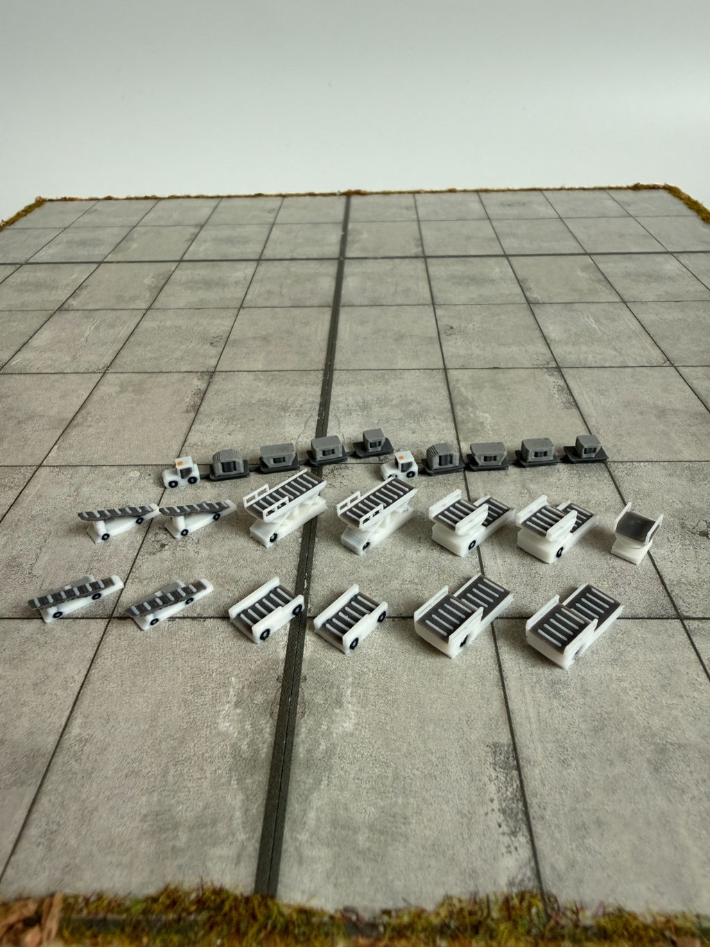 für Herpa Wings 1:500 / 1:400 Cargo Vehicles Set GSE / Airport Accessoires