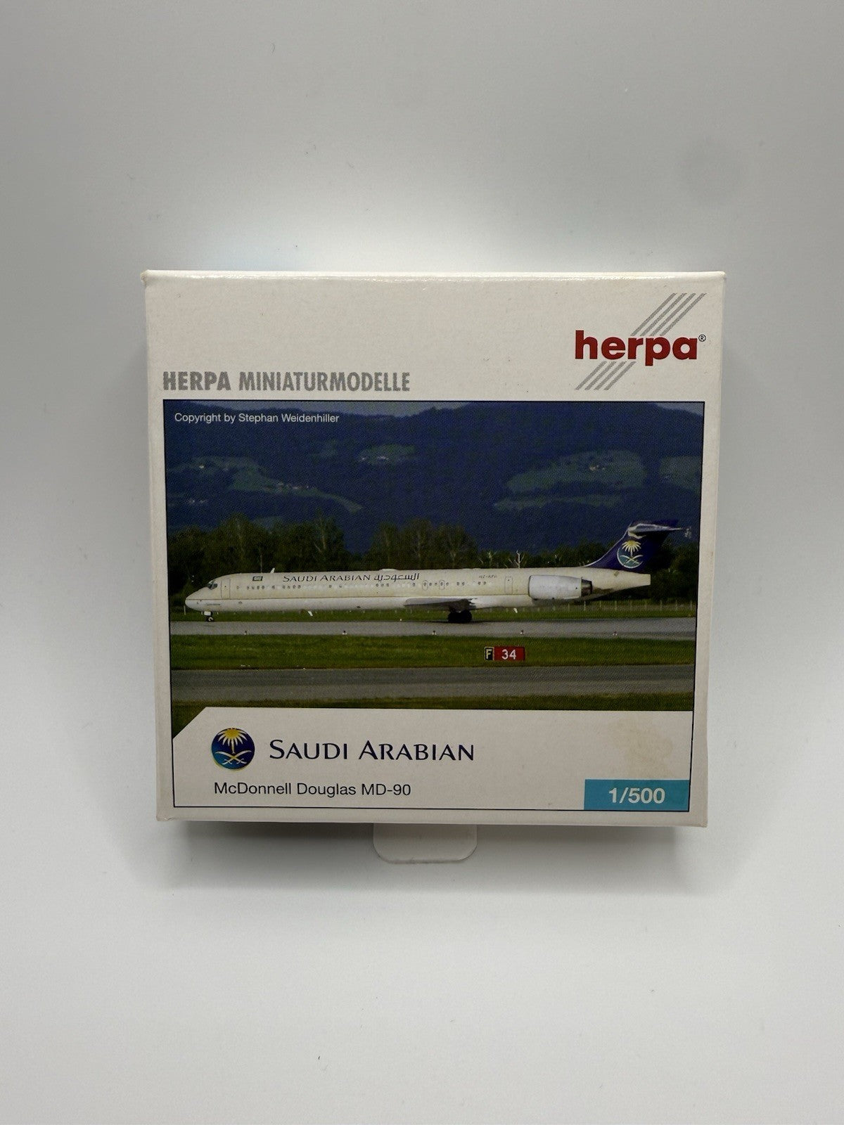 Herpa Wings 1:500 Saudi Arabian Airlines MD-90