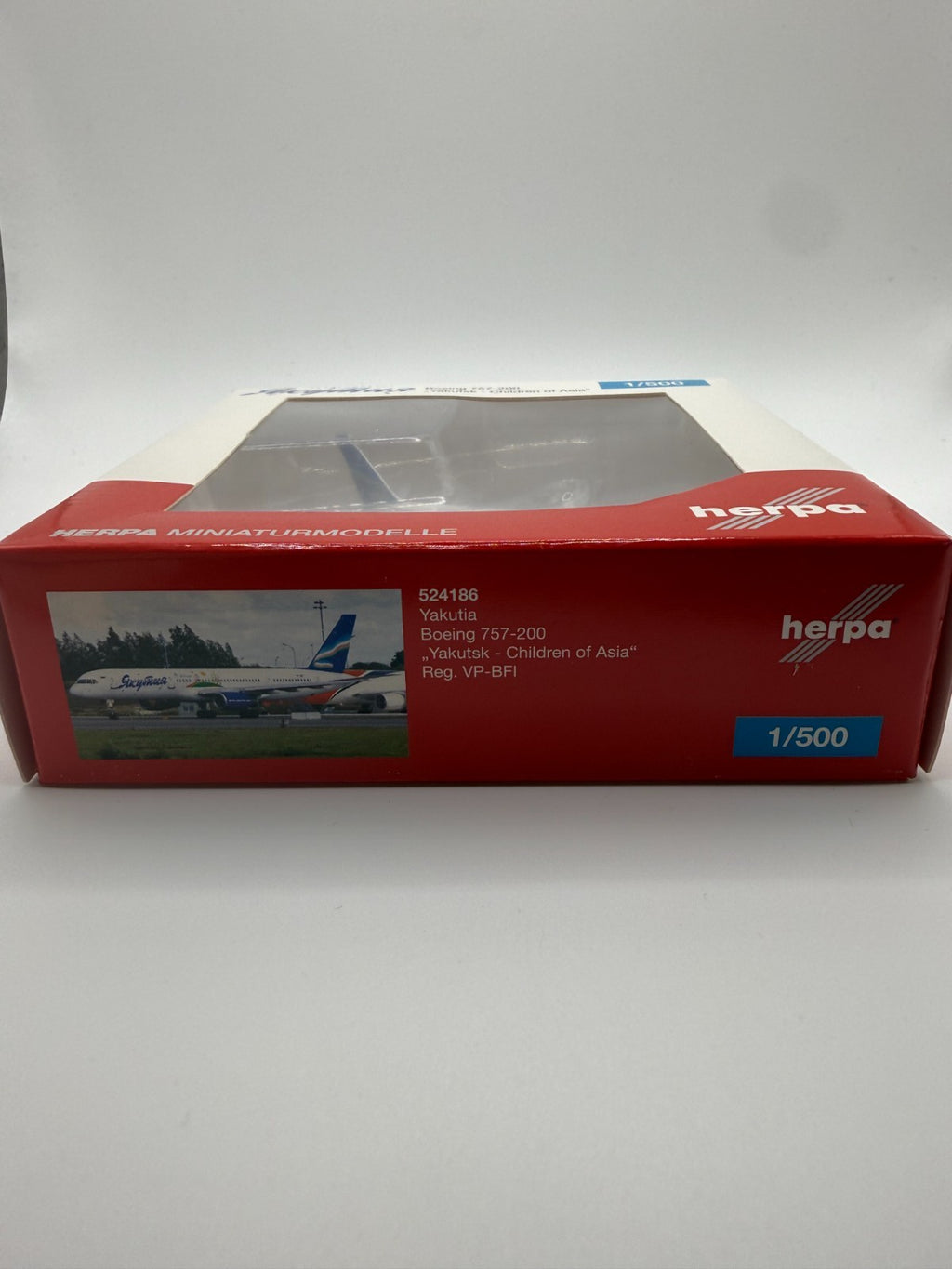Herpa Wings 1:500 Yakutsk 757-200