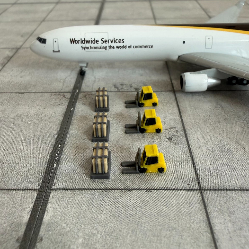 für Herpa Wings 1:500 / 1:400 10x Gabelstapler mit Paletten Forklifts GSE