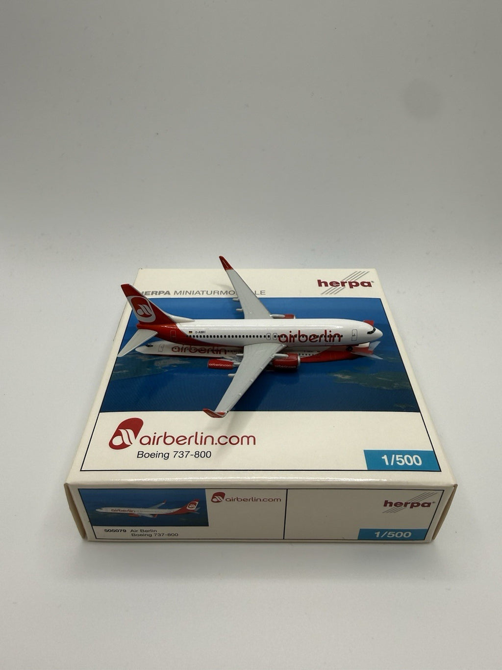 Herpa Wings 1:500 Air Berlin 737-800
