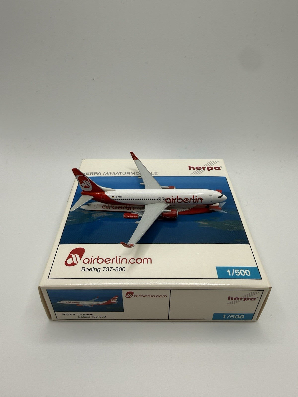 Herpa Wings 1:500 Air Berlin 737-800