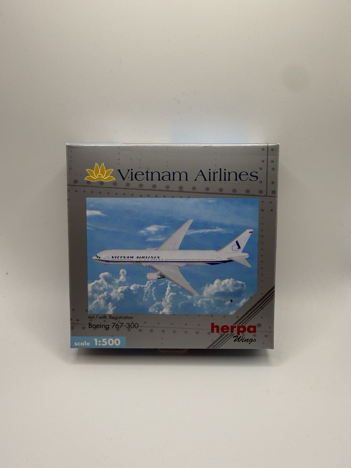 Herpa Wings 1:500 Vietnam Airlines 767-200