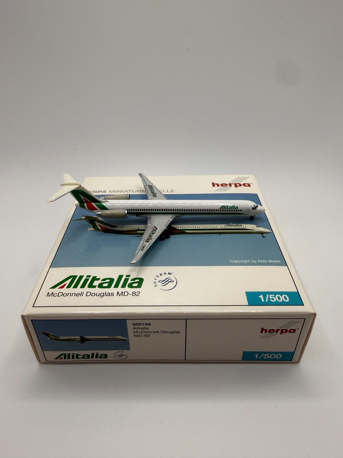 Herpa Wings 1:500 Alitalia MD-82