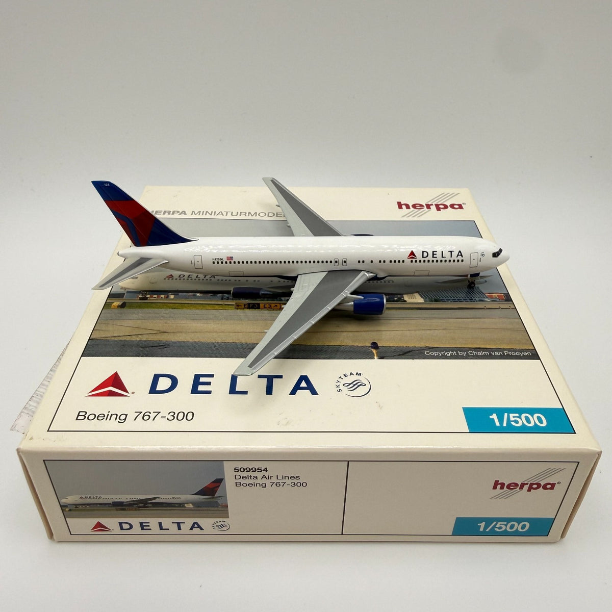 Herpa Wings 1:500 Delta Airlines 767-300