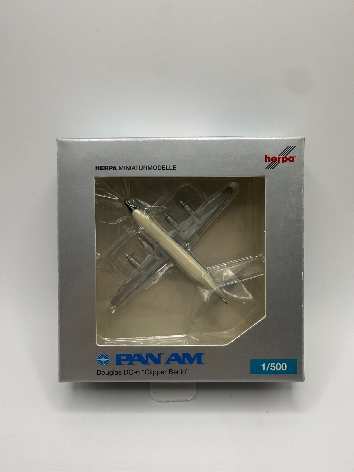 Herpa Wings 1:500 Pan Am DC-6