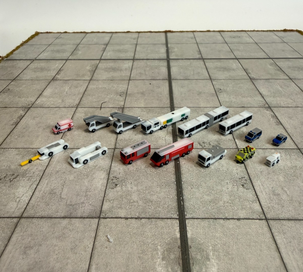 für Herpa Wings 1:500 / 1:400 GSE Set  Fahrzeuge Vehicles / Airport Accessoires