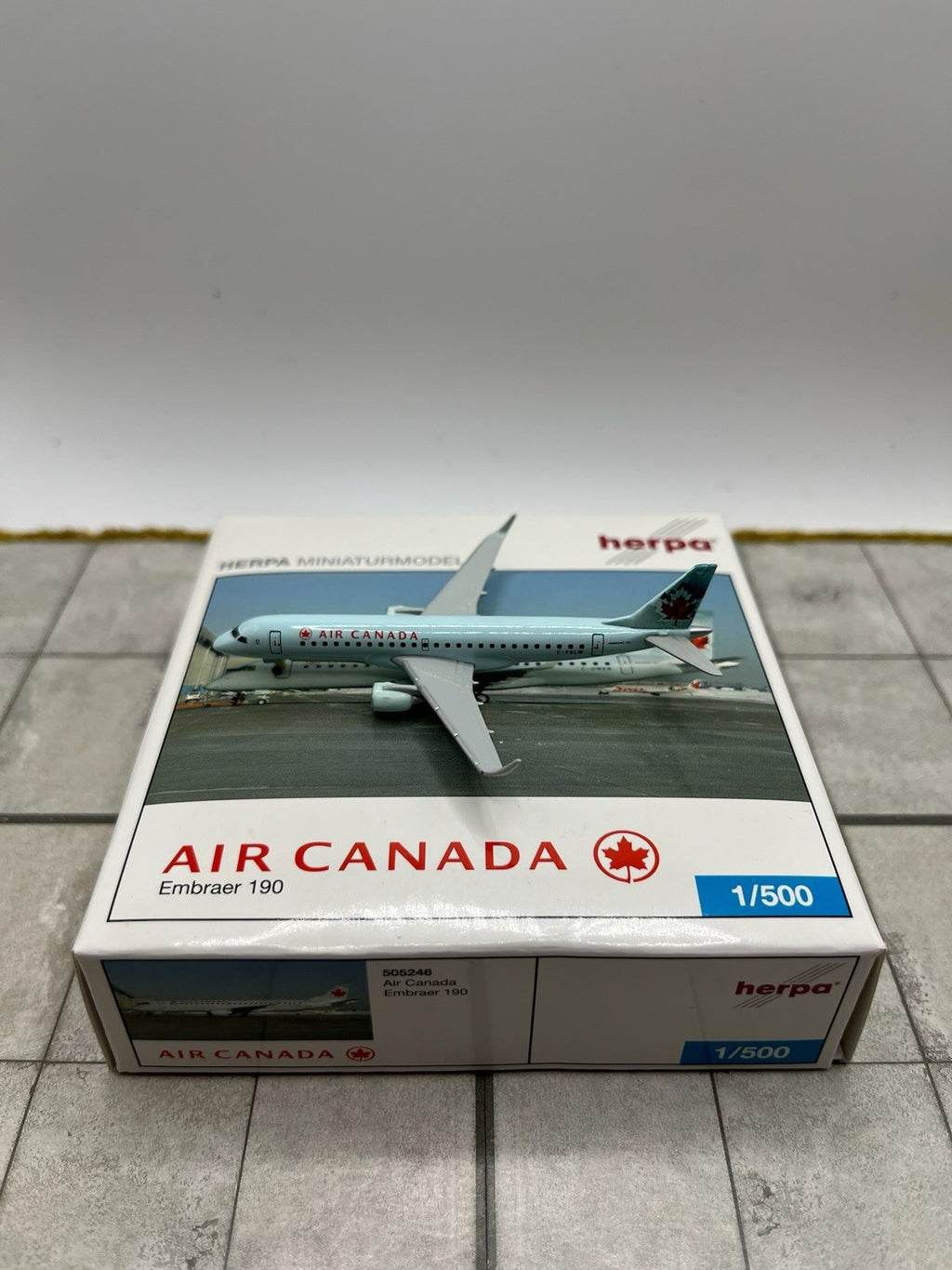 Herpa Wings 1:500 Air Canada E190