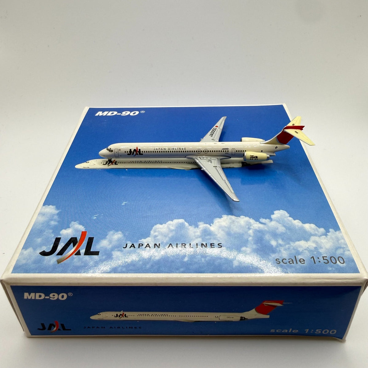 Herpa Wings 1:500 JAL Japan Airlines MD-90