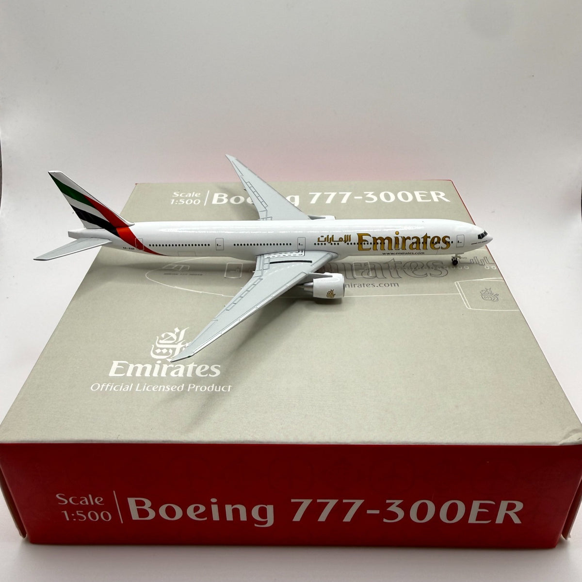 Herpa Wings 1:500 Emirates 777-300ER