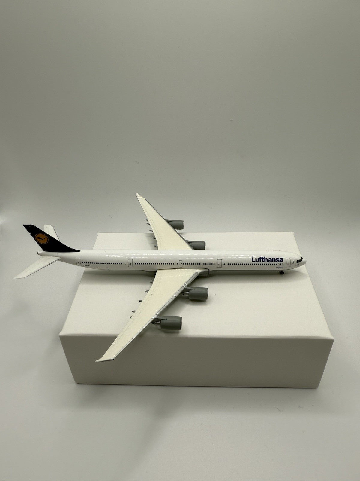 Herpa Wings 1:500 Lufthansa A340-600