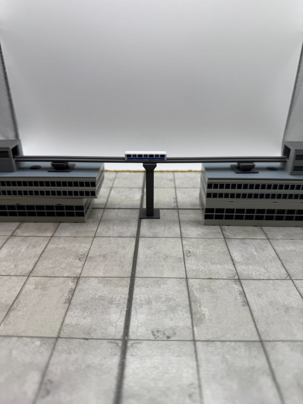 für Herpa Wings 1:500 Skytrain Bahn Flughafen Zubehör / Airport Accessoires