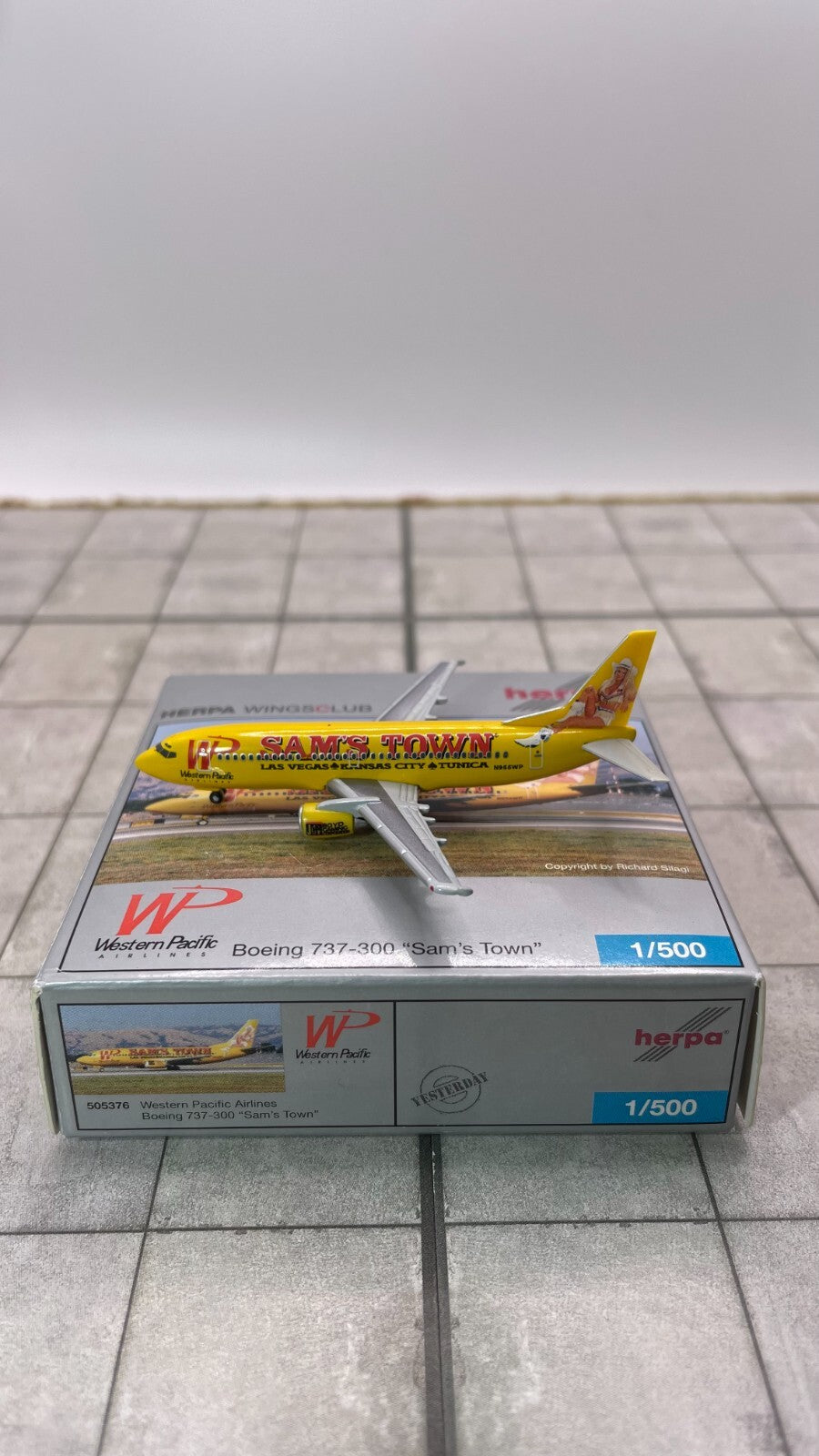 Herpa Wings 1:500 Western Pacific 737-300 Sams Town