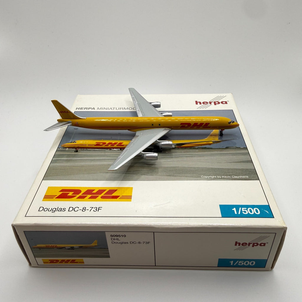 Herpa Wings 1:500 DHL DC-8-73F