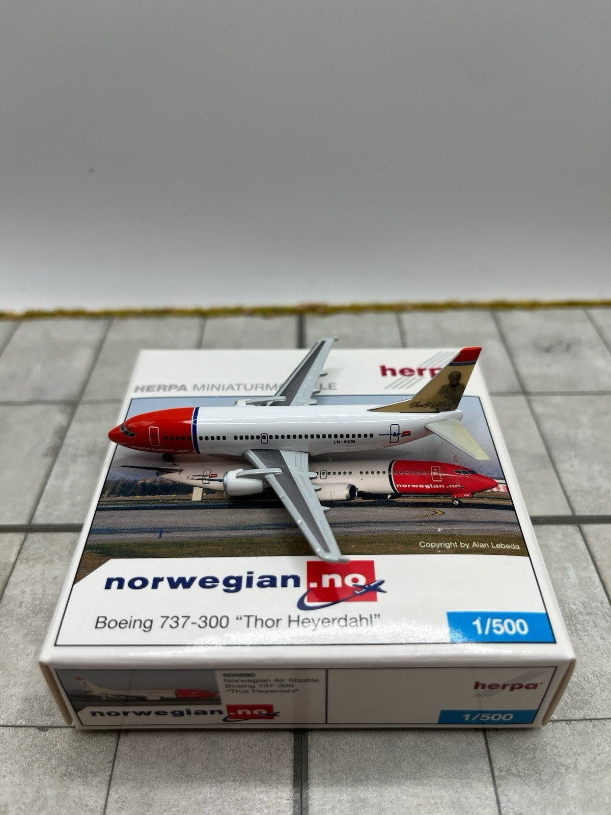 Herpa Wings 1:500 Norwegian 737-300