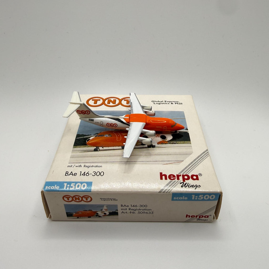 Herpa Wings 1:500 TNT Bae-146