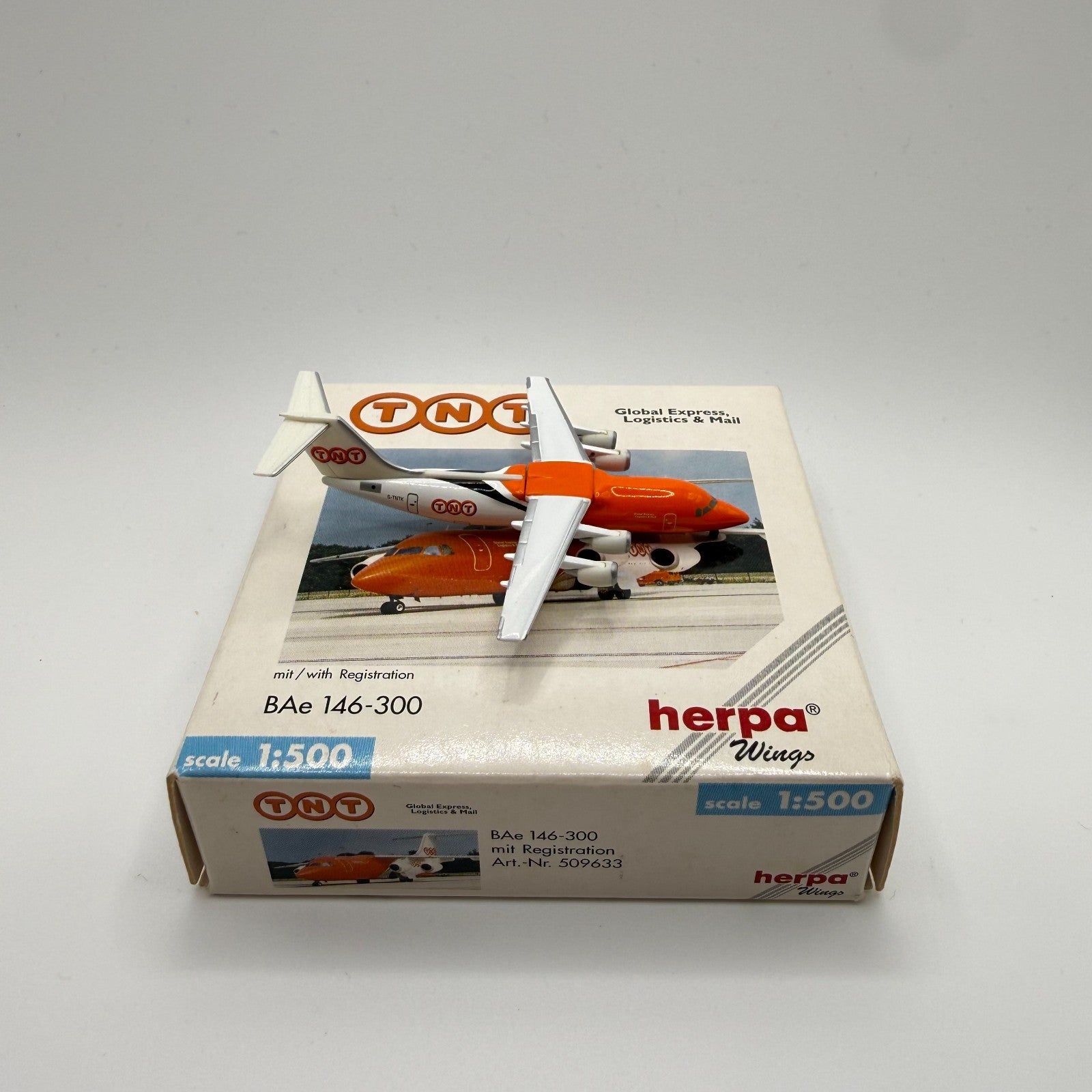 Herpa Wings 1:500 TNT Bae-146