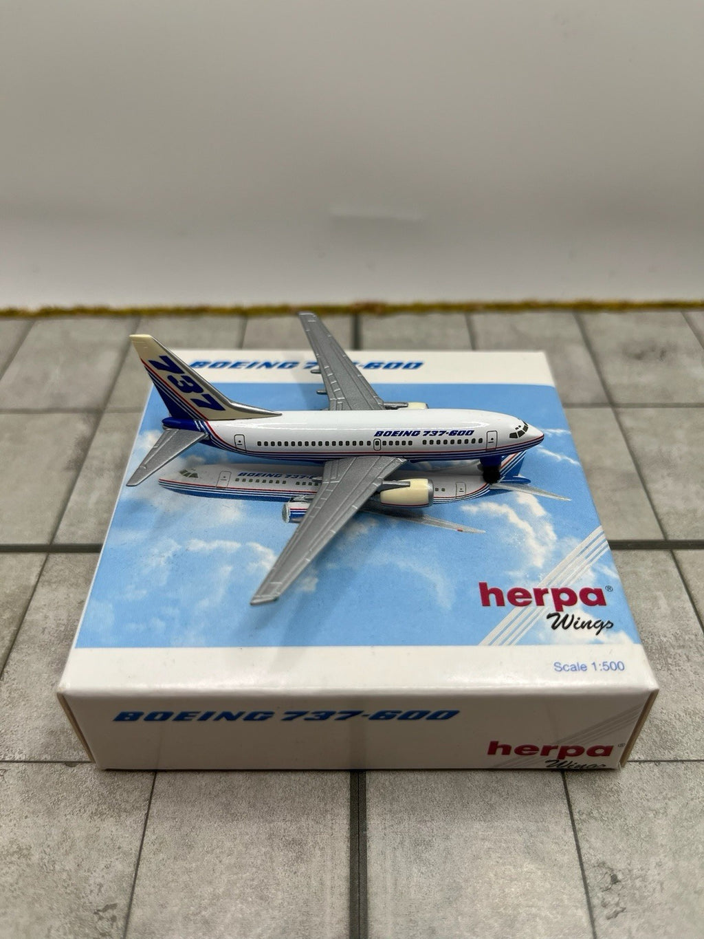 Herpa Wings 1:500 Boeing 737-600