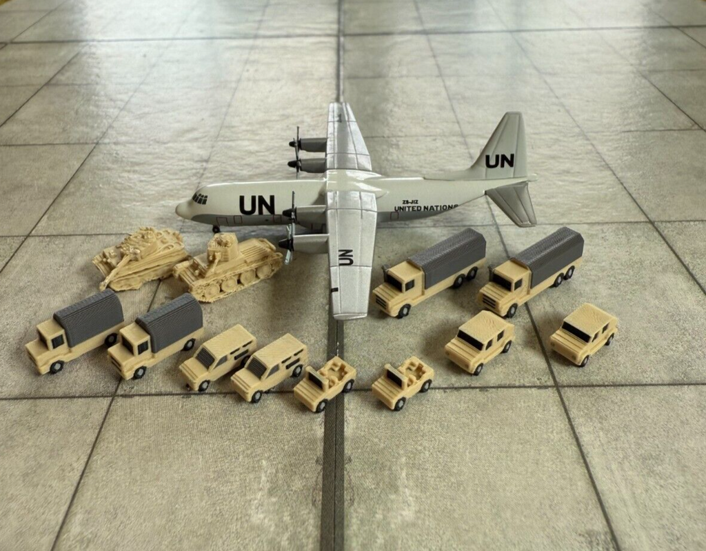 für Herpa Wings 1:500 /  1:400 12x Military vehicles Militär SWAT GSE / Airport