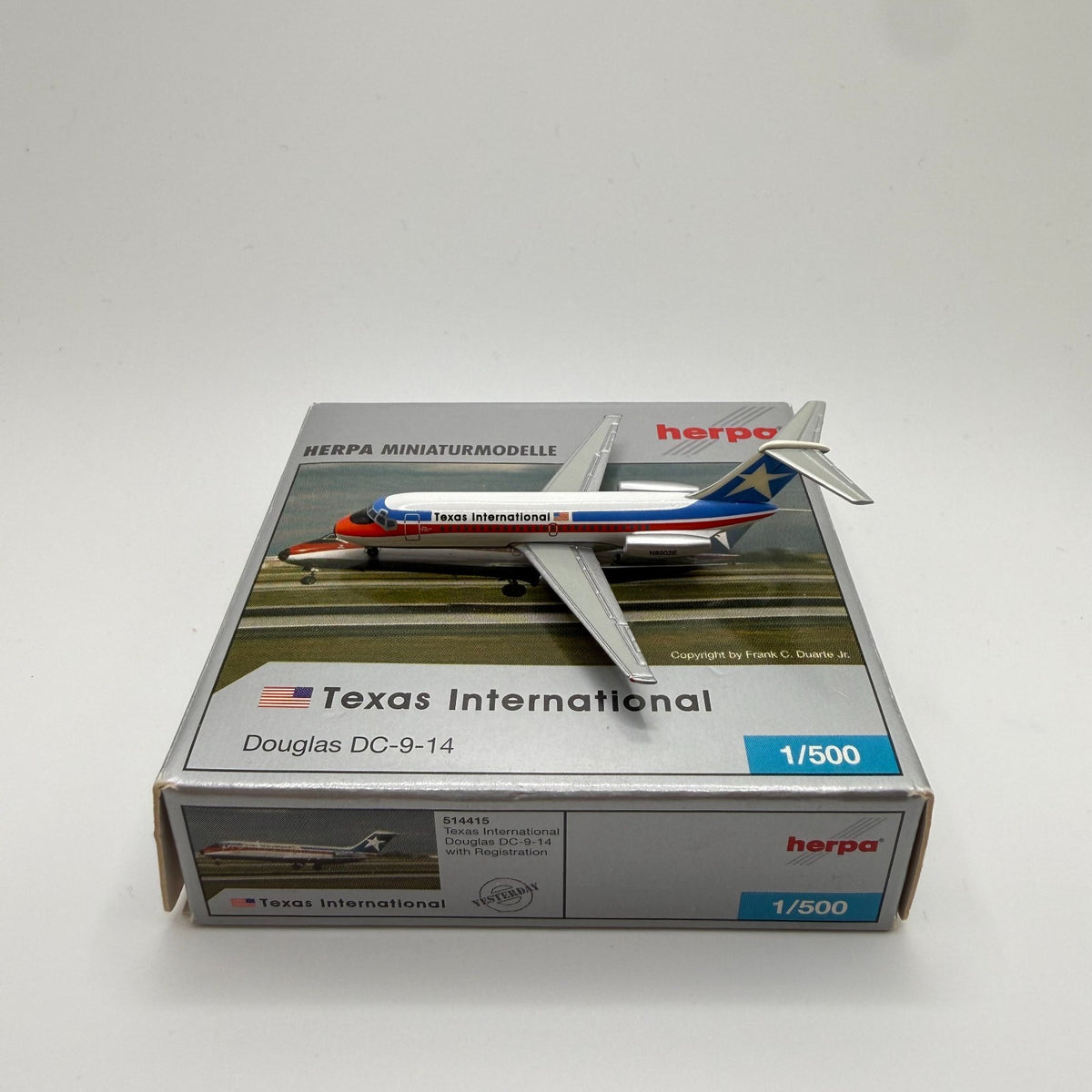 Herpa Wings 1:500 Texas International DC-9