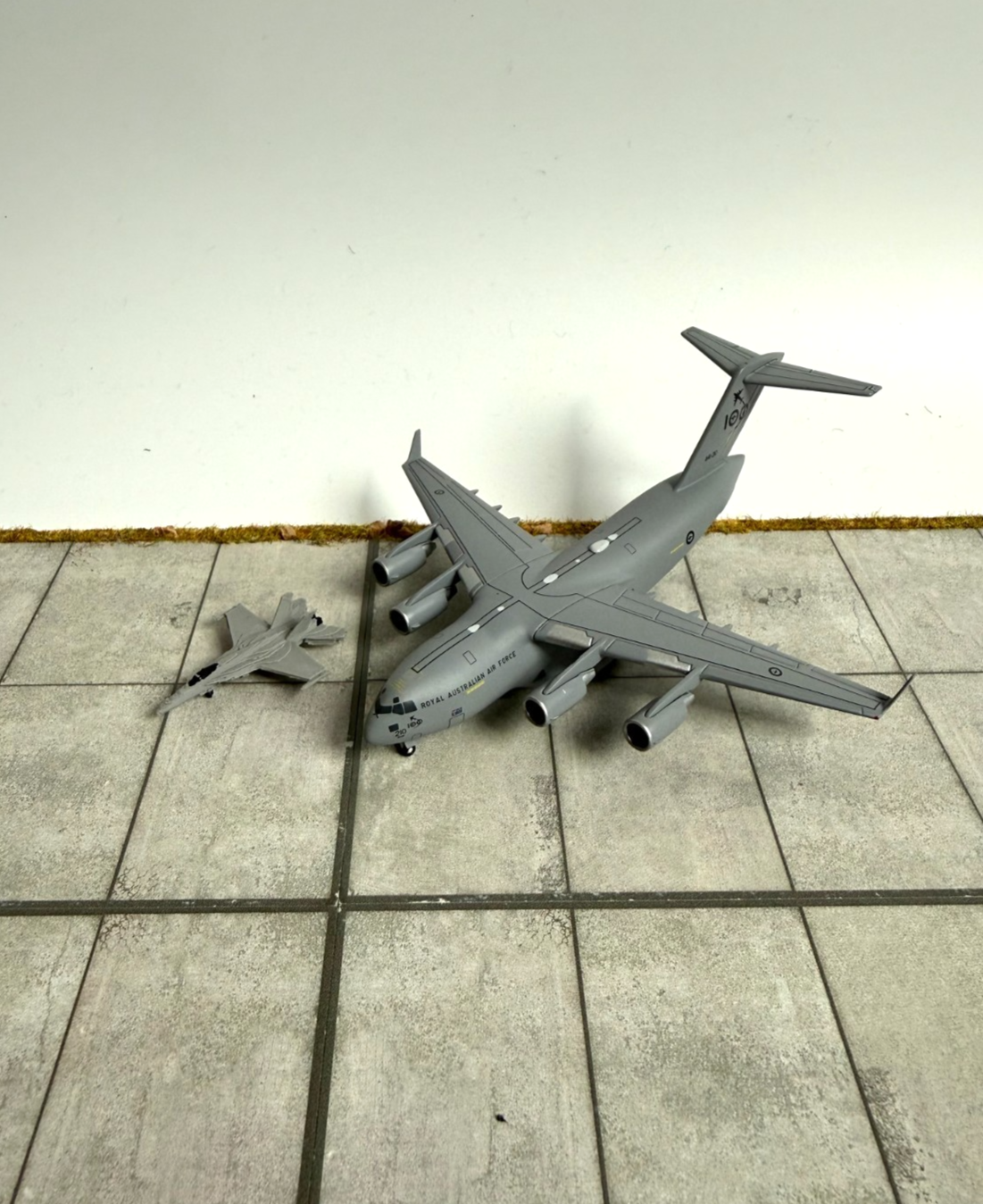 für Herpa 1:500 5x F18 Kampfjet Fighter Jet Military / GSE