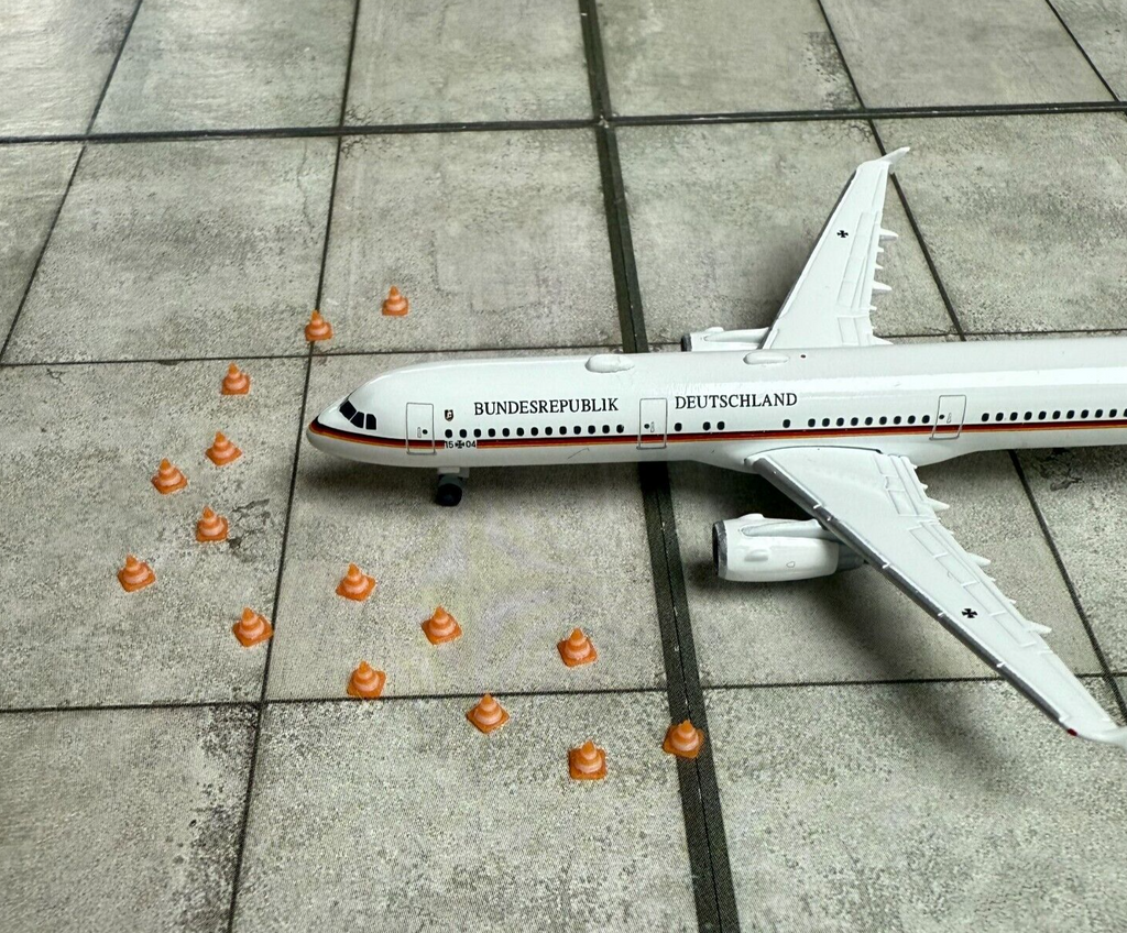 für Herpa Wings 1:500 / 1:400 50x Pilonen Pylons GSE / Airport Accessoires