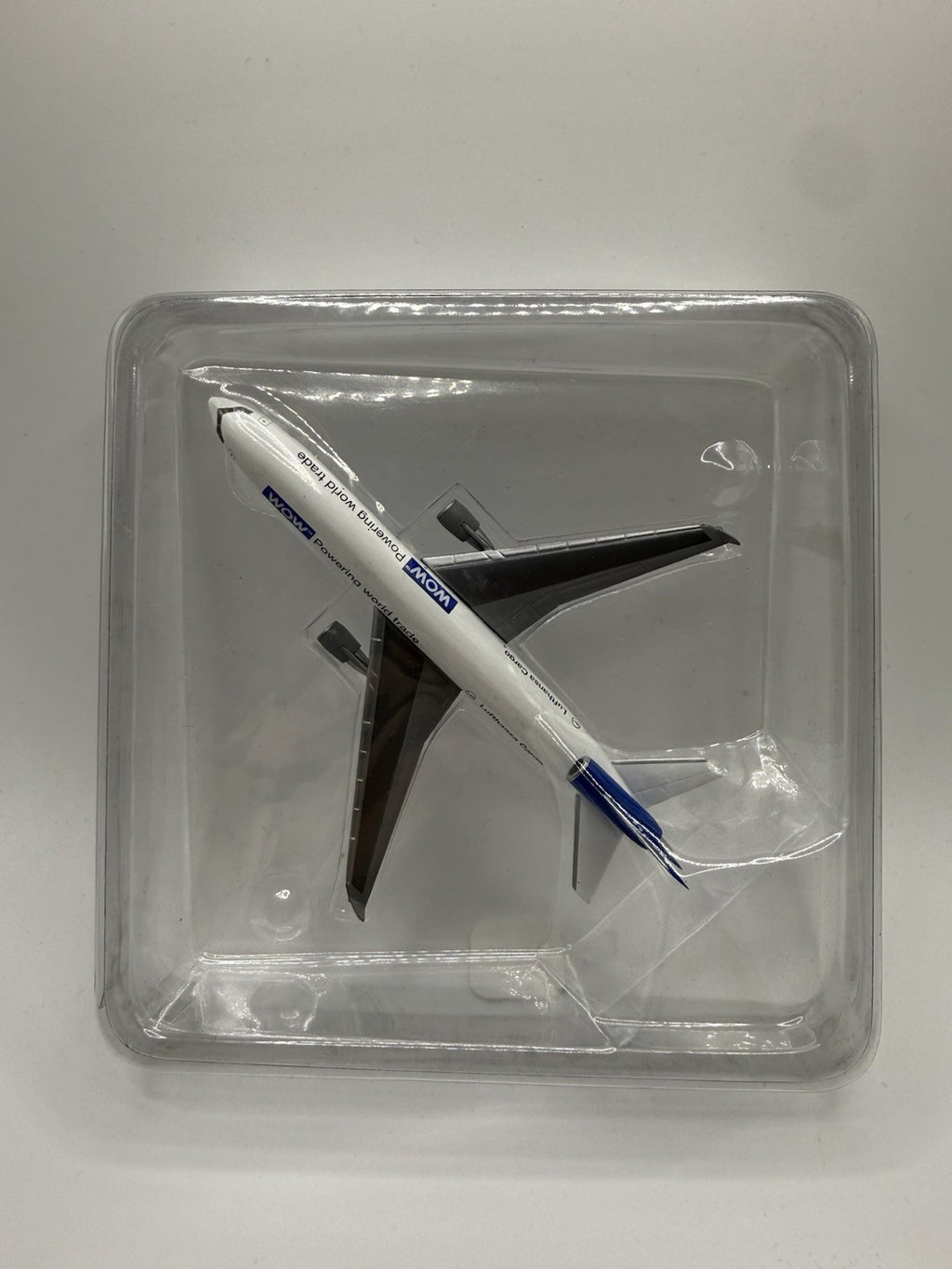 Herpa Wings 1:500 Lufthansa Cargo MD-11F WOW