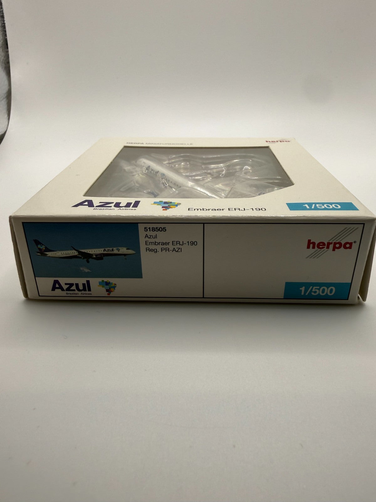 Herpa Wings 1:500 Azul Embraer ERJ-190