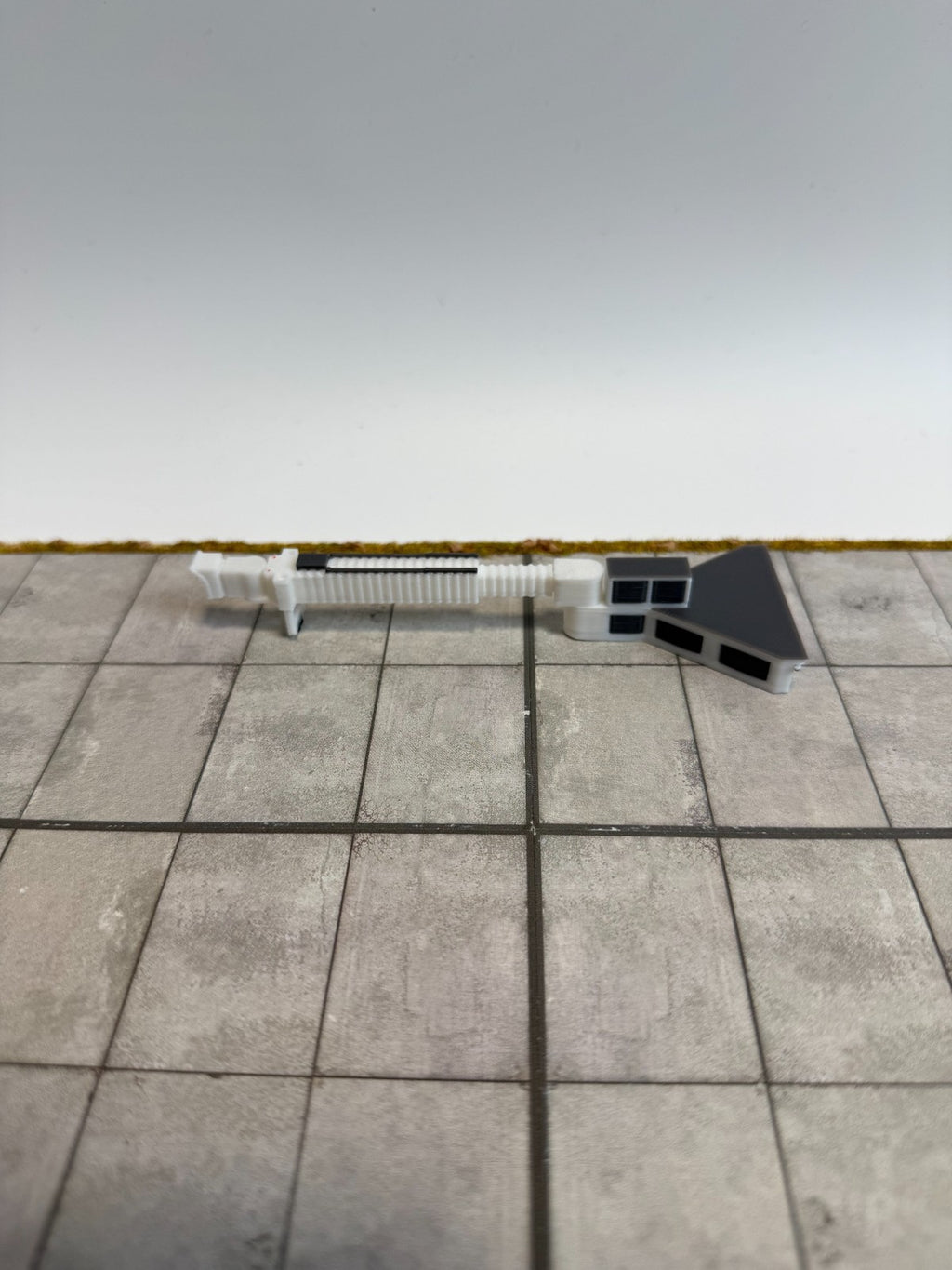 für Herpa Wings 1:500 / 1:400 5x Fluggastbrücken Jet bridges Gangways Zubehör