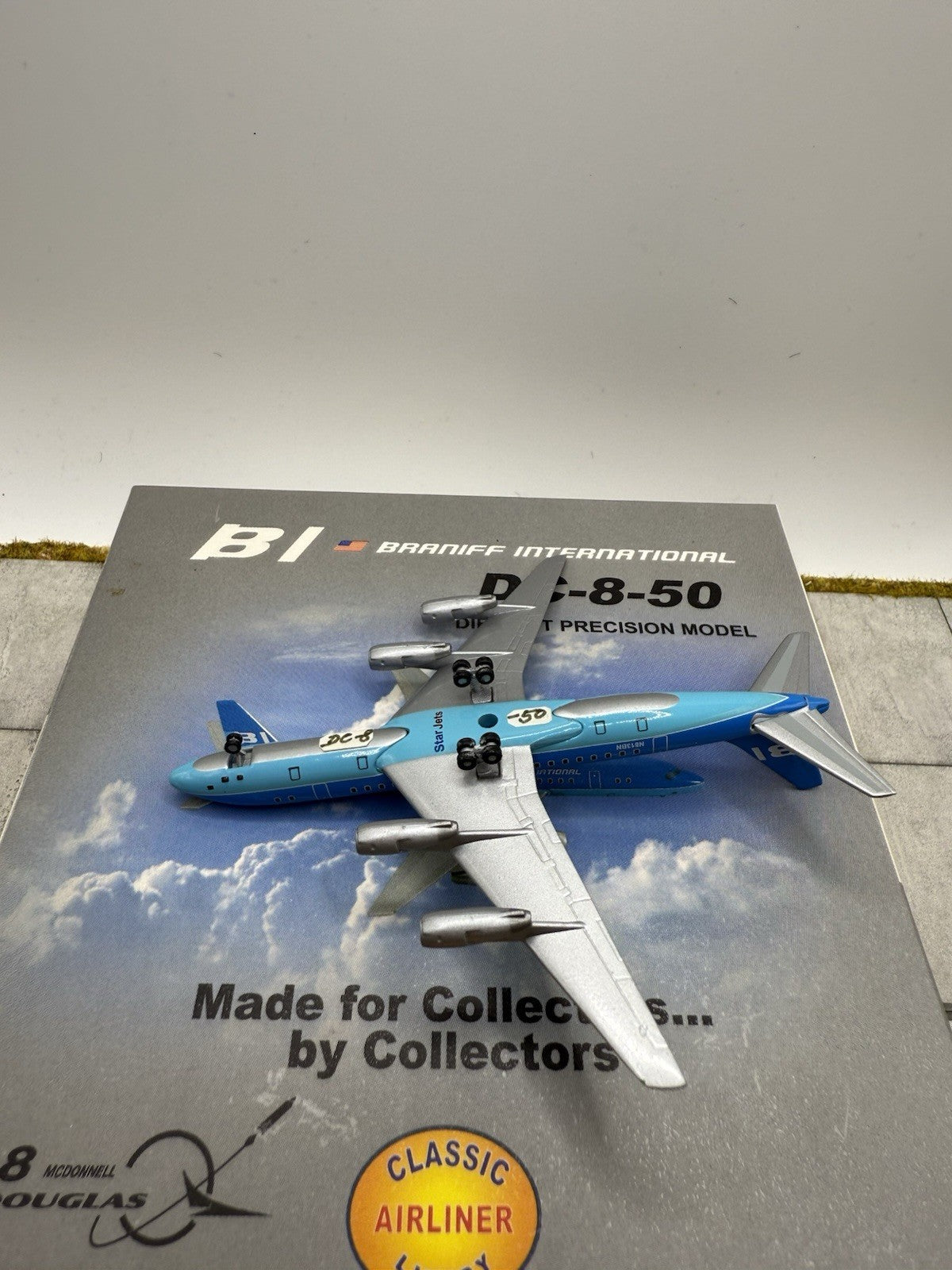 Herpa Wings / Star Jets 1:500 Braniff International DC-8