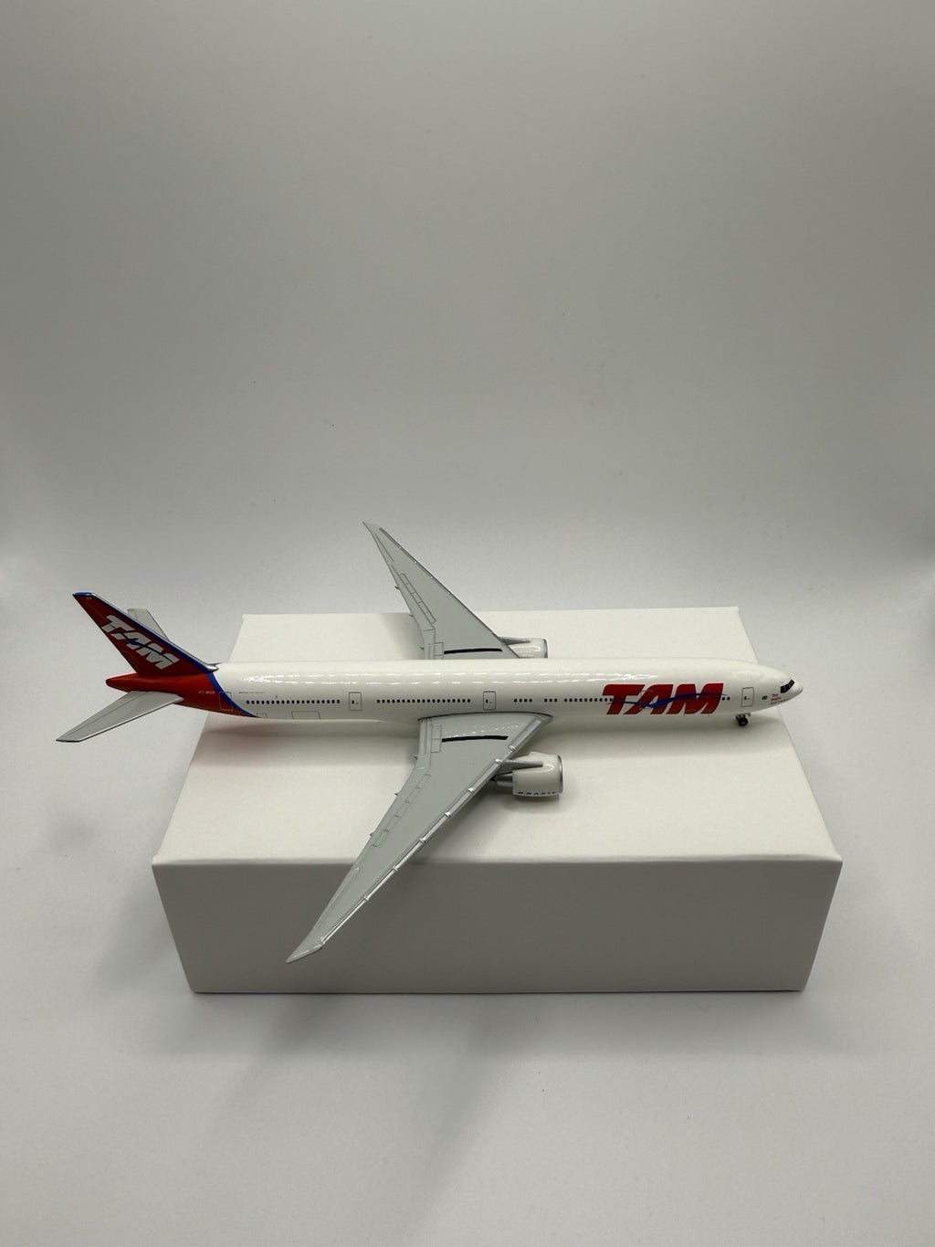 Herpa Wings 1:500 TAM 777-300ER
