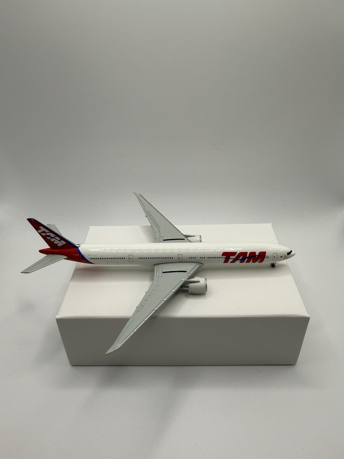 Herpa Wings 1:500 TAM 777-300ER