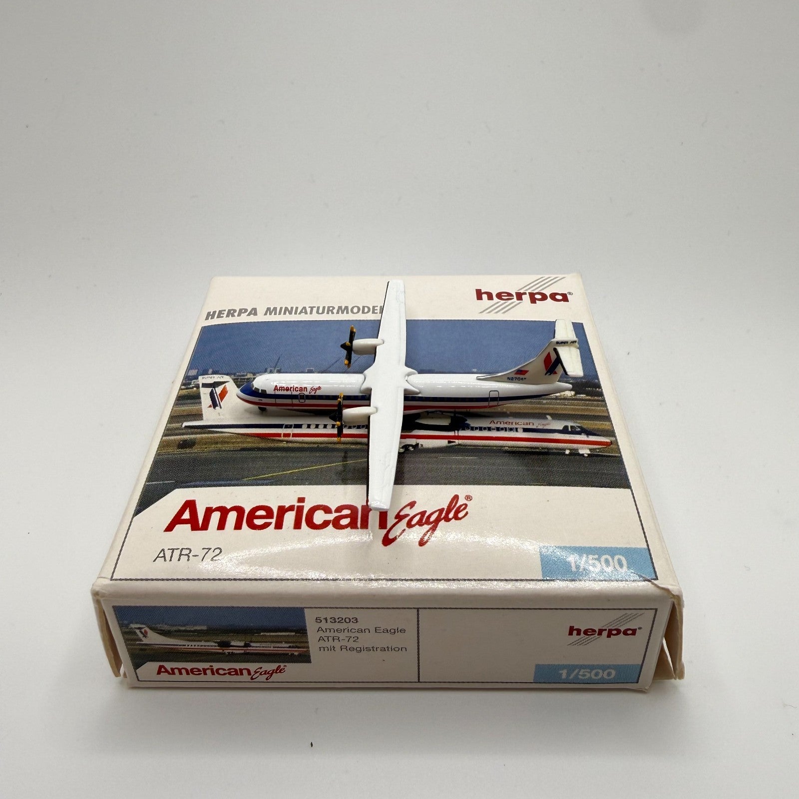 Herpa Wings 1:500 American Eagle ATR-72