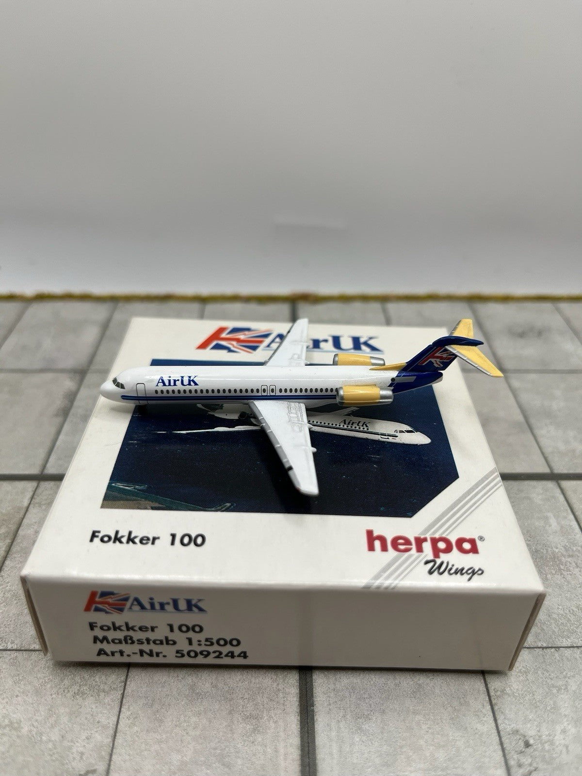 Herpa Wings 1:500 Air UK Fokker 100