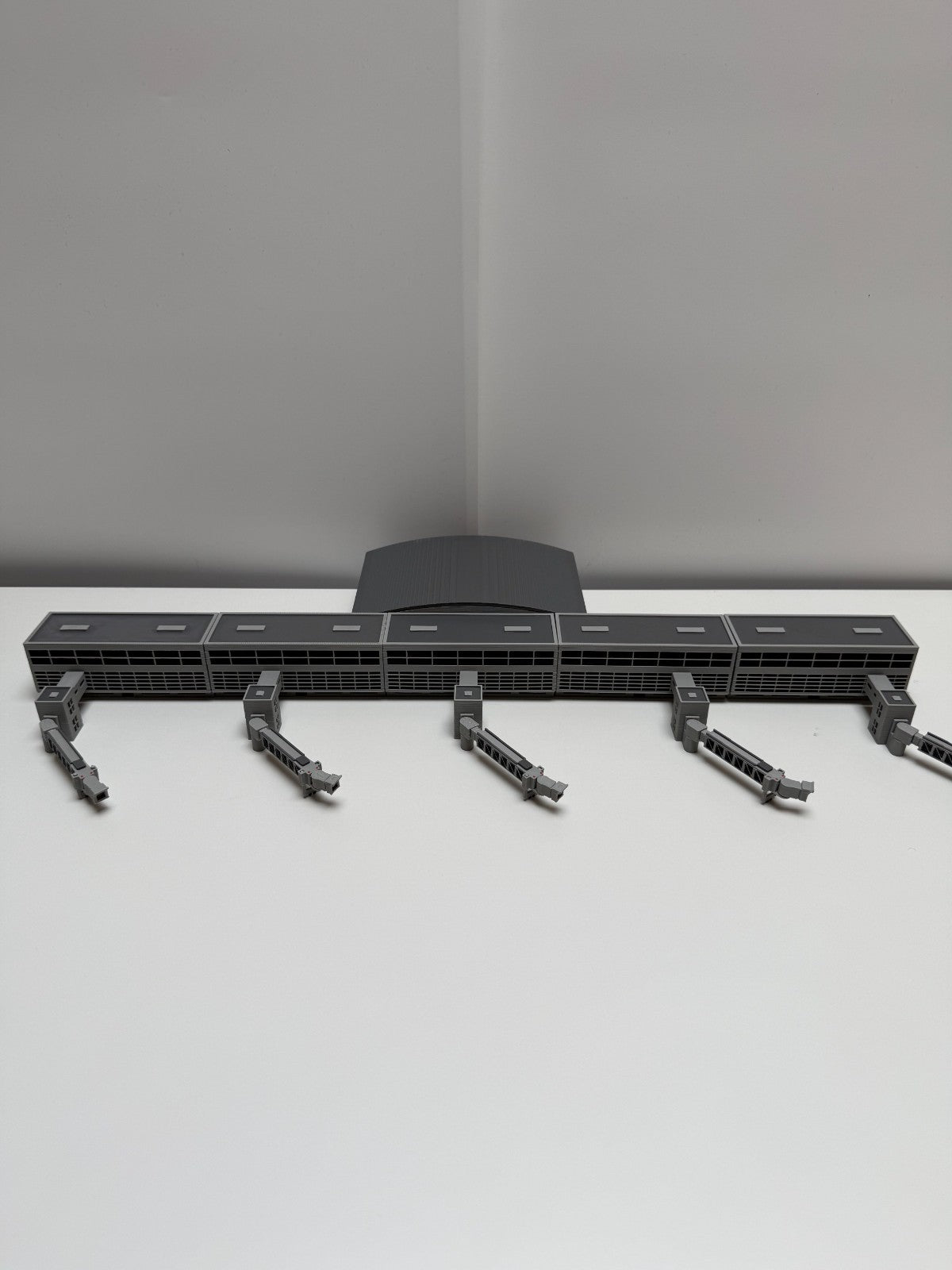 für Herpa Wings 1:500 Terminal Flughafen Airport with Jet bridges Set