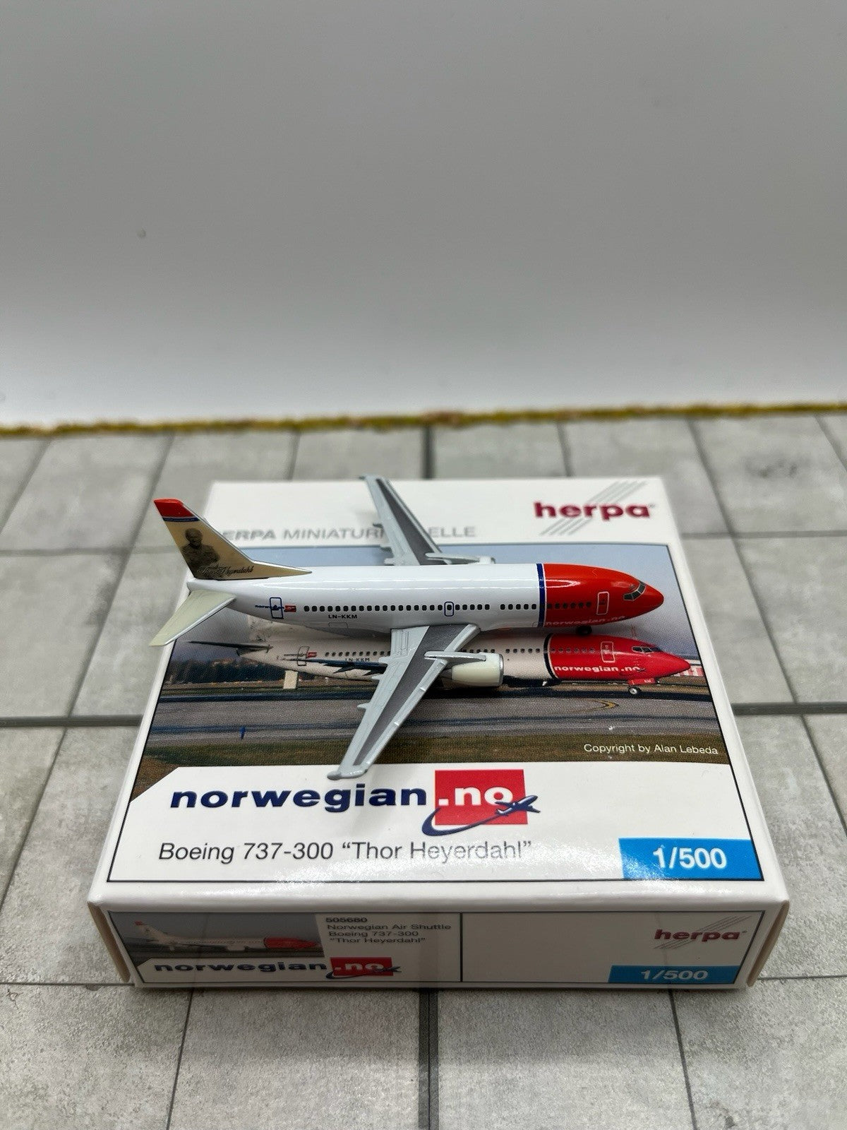 Herpa Wings 1:500 Norwegian 737-300