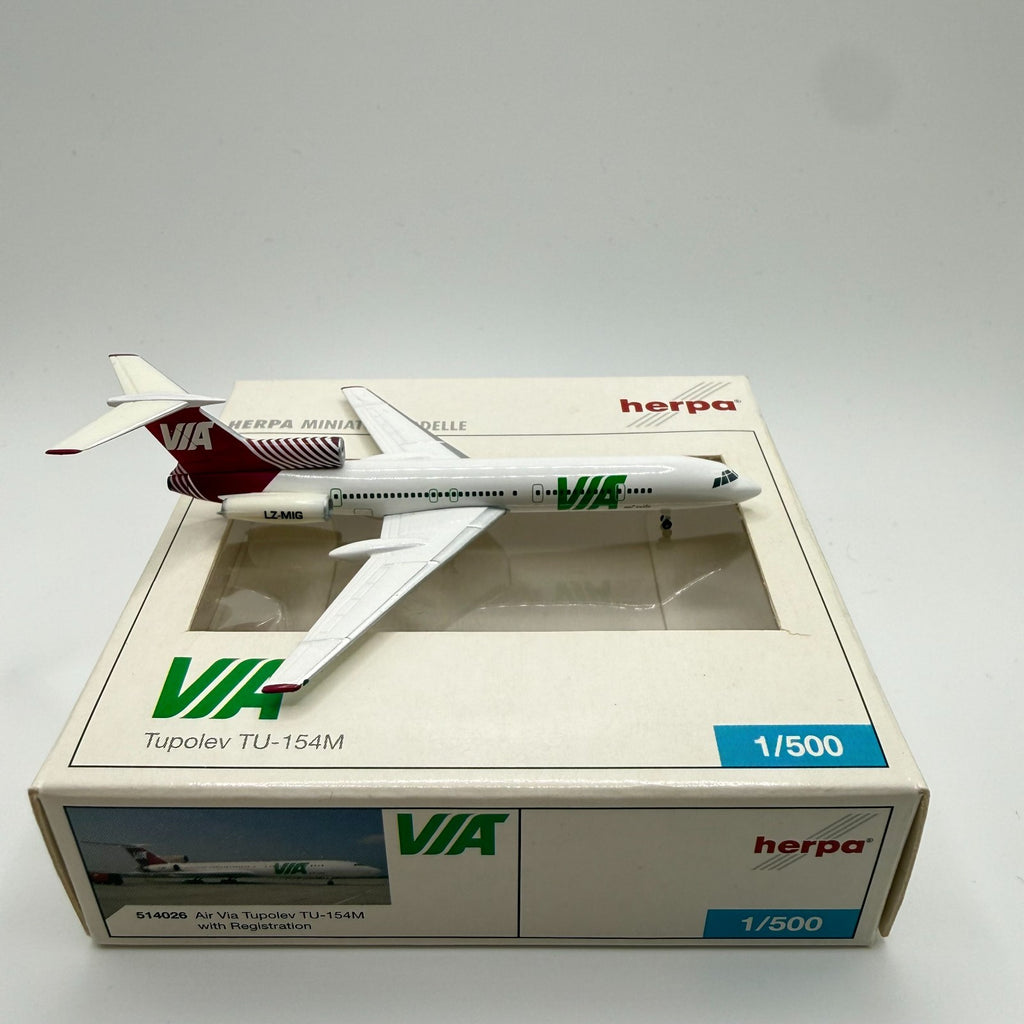 Herpa Wings 1:500 Air VIA Tu-154M
