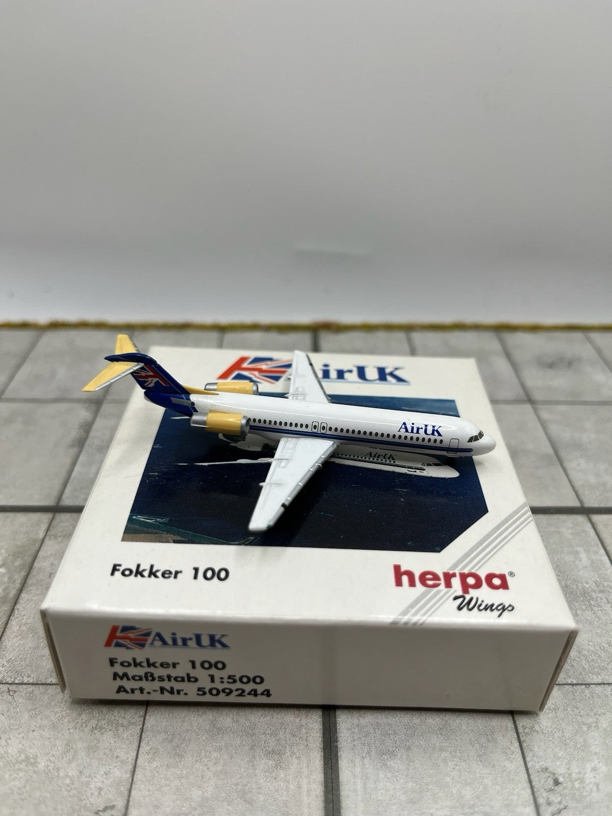 Herpa Wings 1:500 Air UK Fokker 100