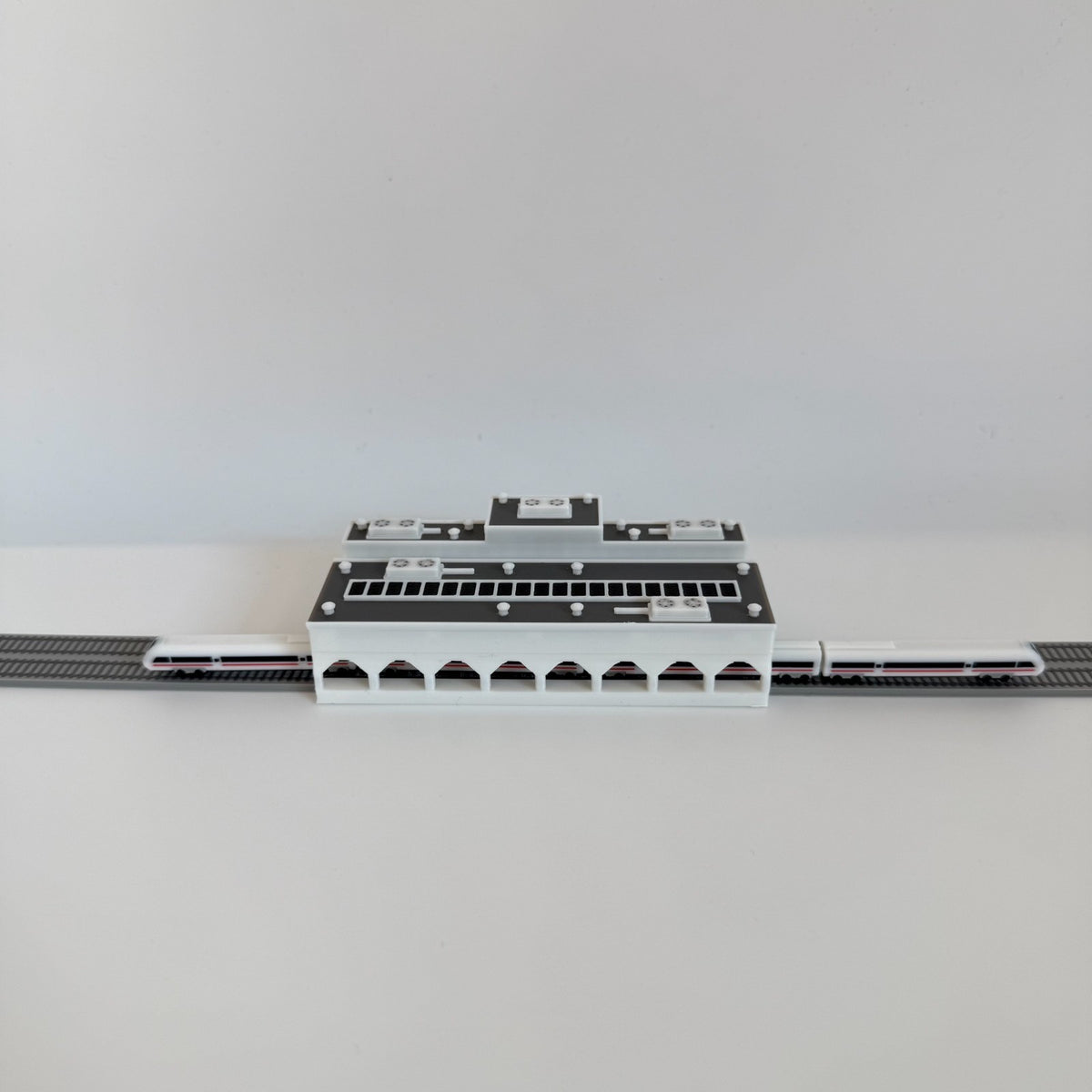 für Herpa Wings 1:500 / 1:400 Bahnhof Train Station Zug / Airport Accessoires