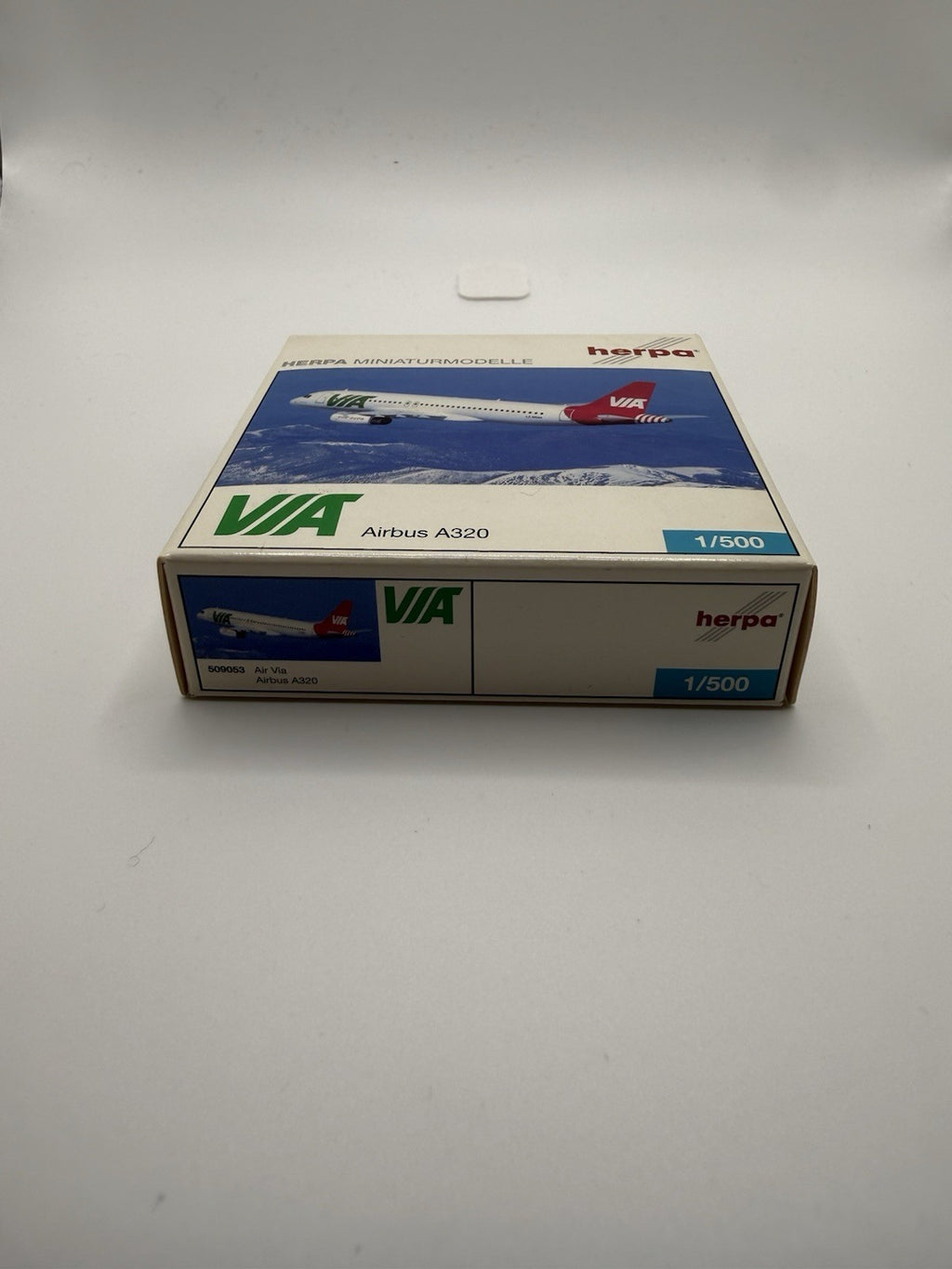 Herpa Wings 1:500 VIA A320