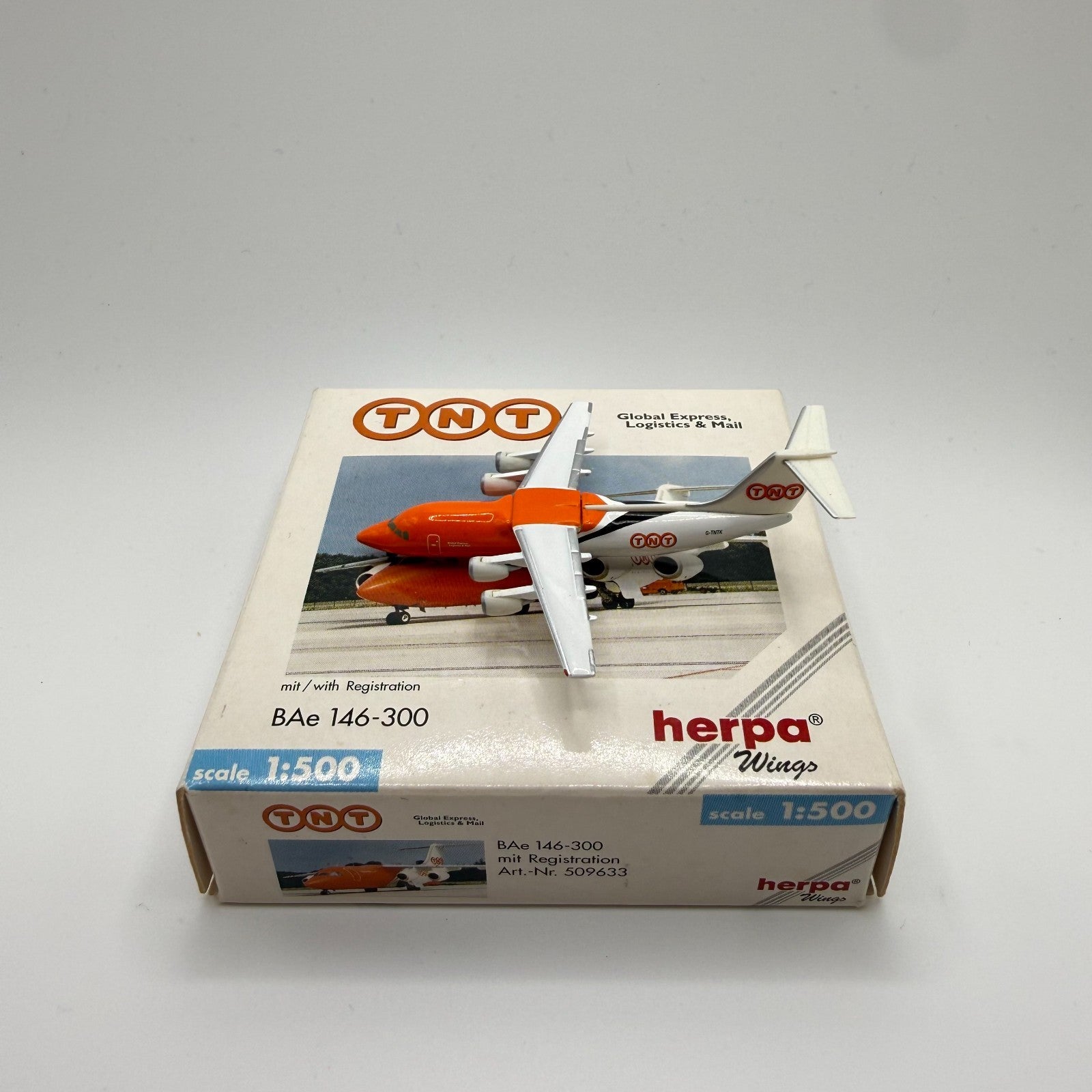 Herpa Wings 1:500 TNT Bae-146
