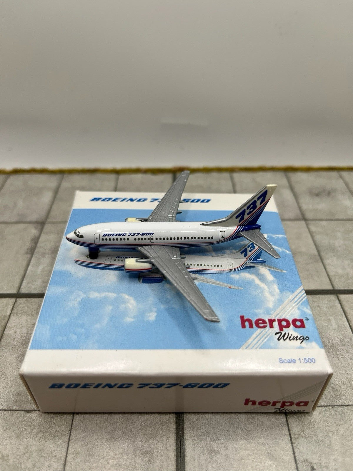 Herpa Wings 1:500 Boeing 737-600