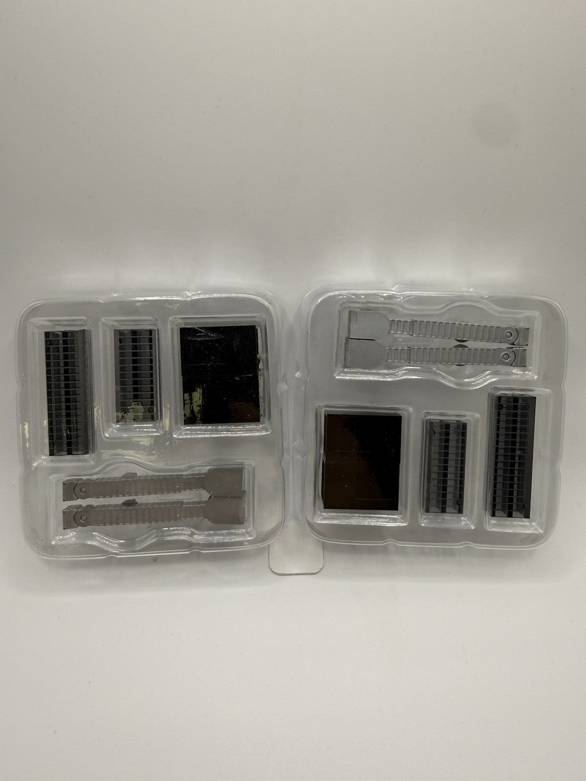 Herpa Wings 1:500 2x Passenger Gate Set Fluggastbrücken Jet Bridges Gangways 2x