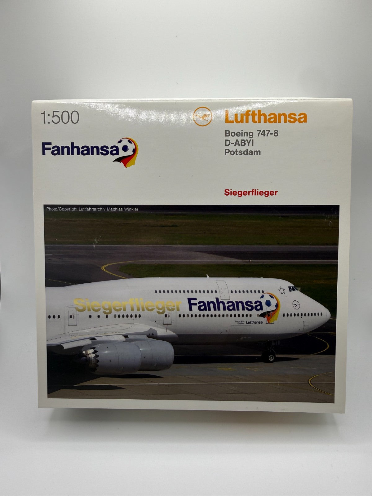 Herpa Wings 1:500 Lufthansa 747-8 Fanhansa
