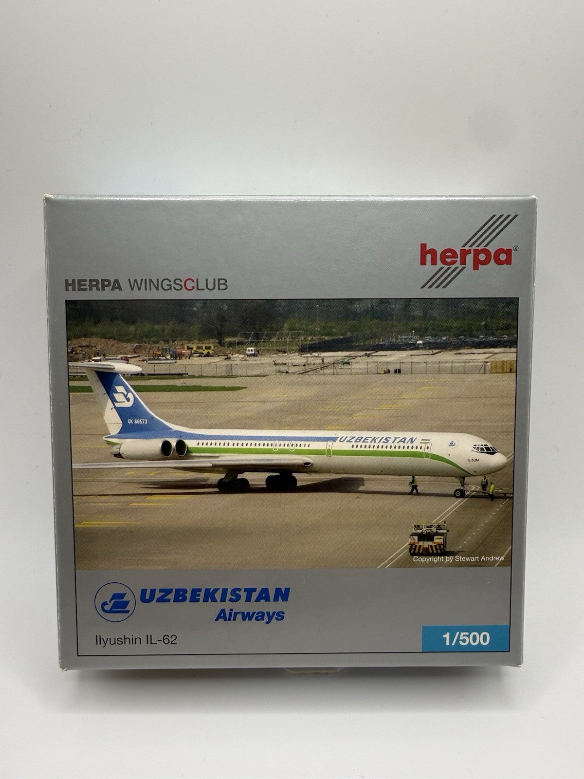 Herpa Wings 1:500 Uzbekistan Airways IL-62